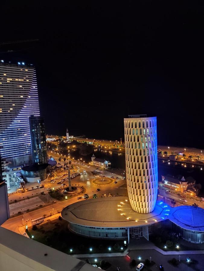 Апартамент с видом на море Батуми Экстерьер фото
