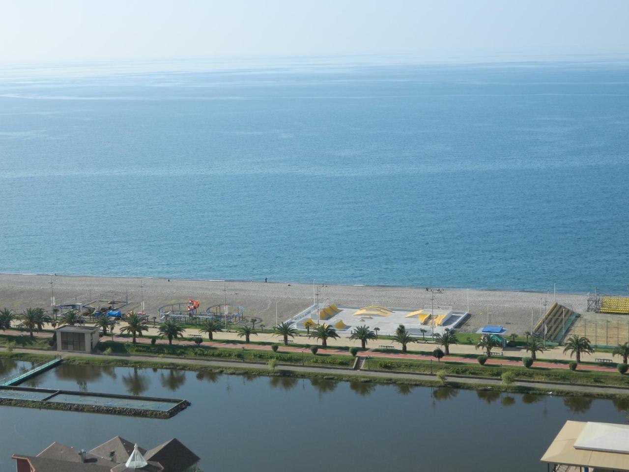 Апартамент с видом на море Батуми Экстерьер фото